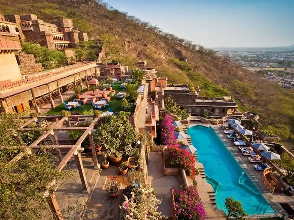 Neemrana Fort-Palace