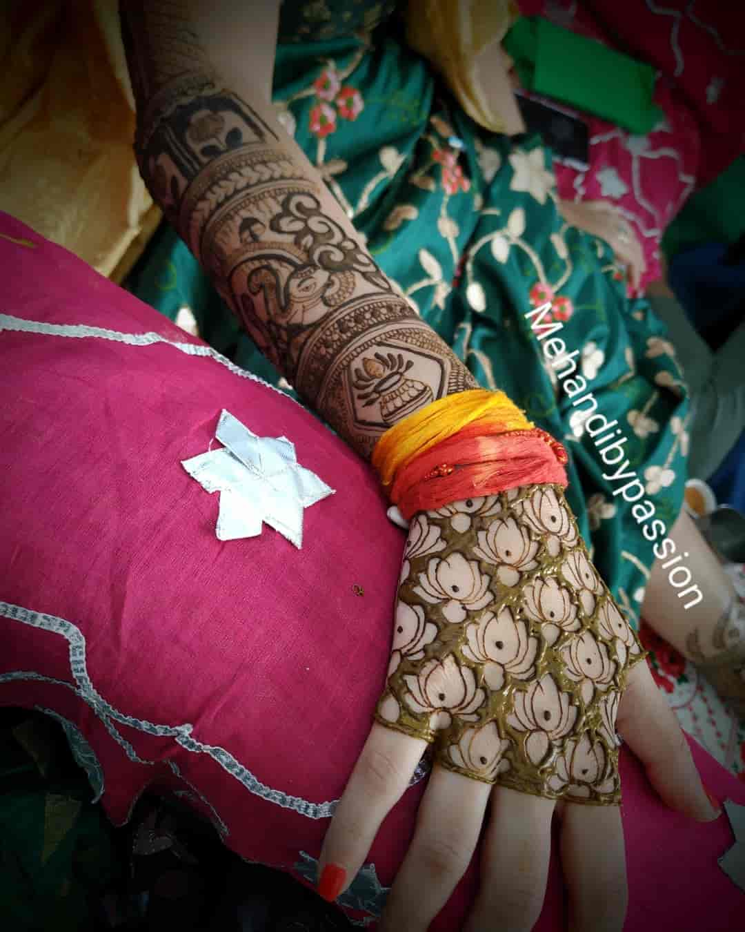 Passionate Mehendi Designer