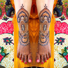 Aman Mehandi Designer