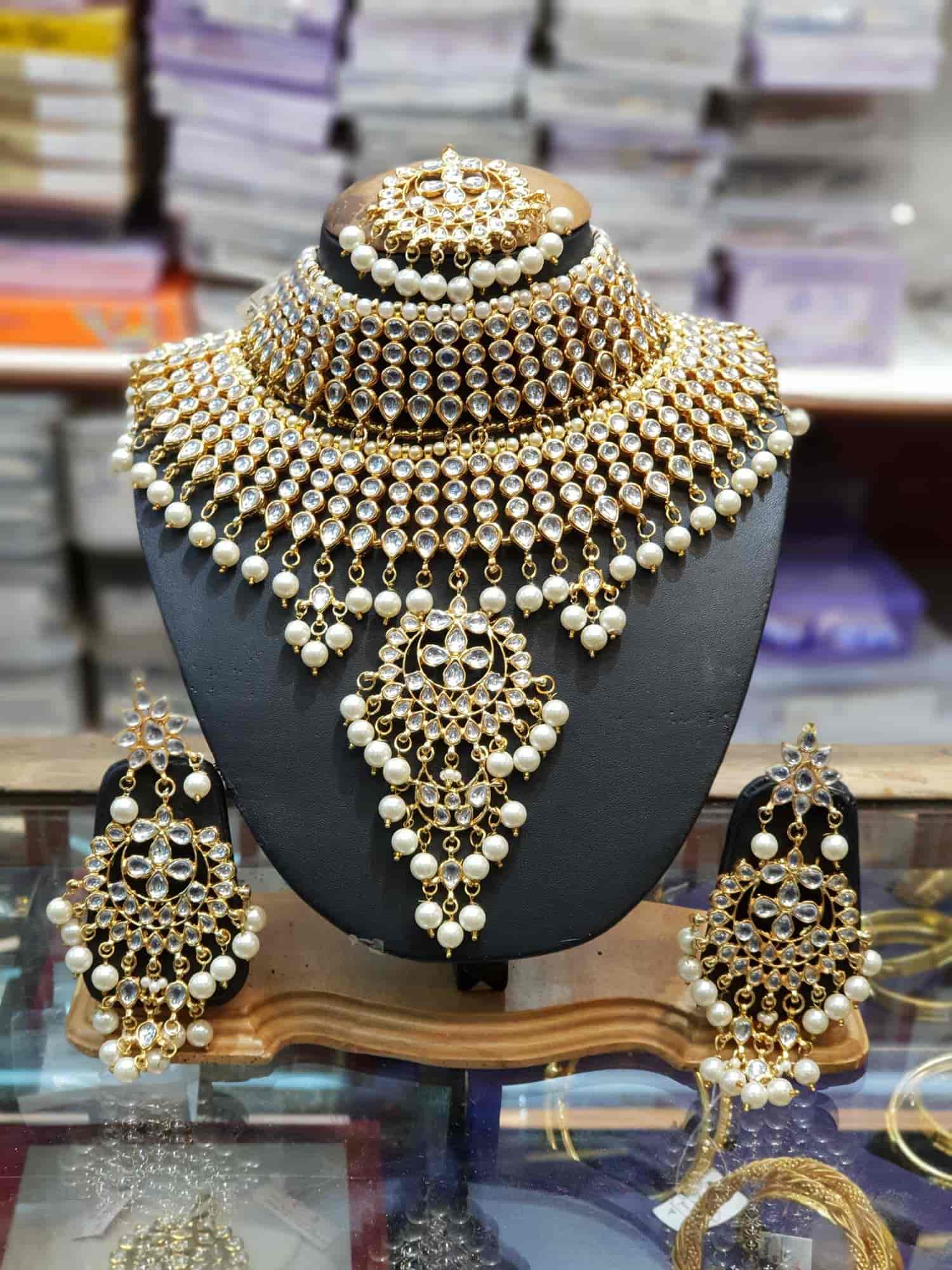 SHRIOM JEWELLERS