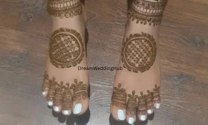 Farzana Academy  Mehandi Artist